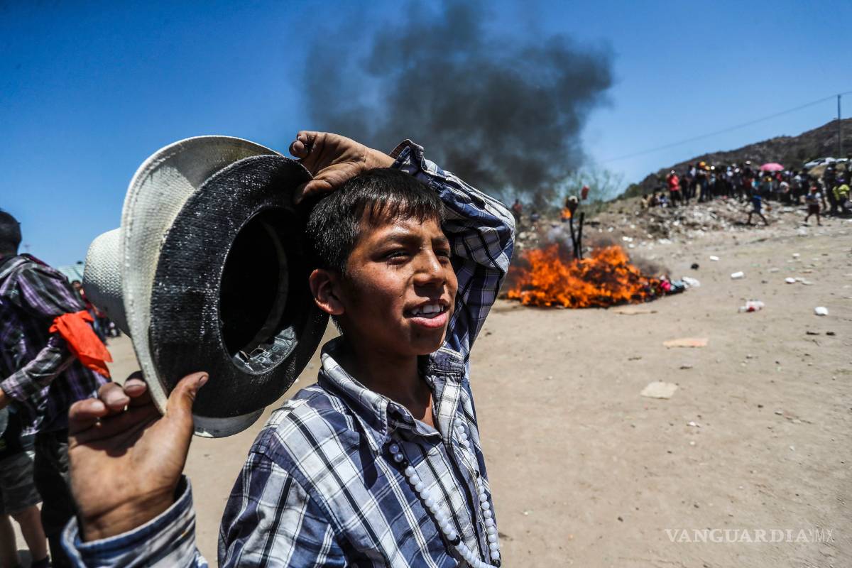 $!El ritual de Semana Santa de los Fariseos (Fotogalería)