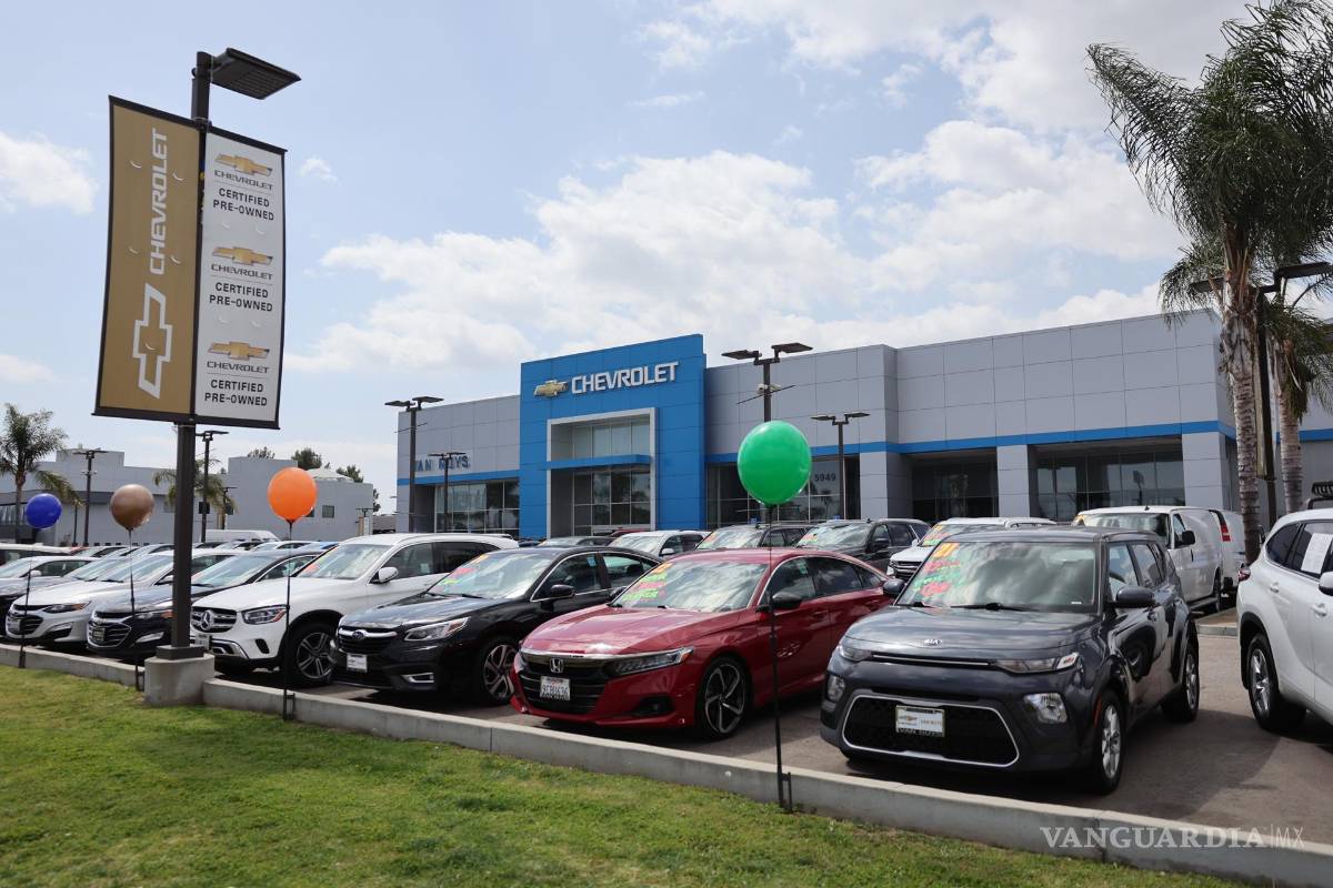 $!Donald Trump mpondrá aranceles del 25 % a las importaciones de vehículos de pasajeros y camionetas ligeras, así como a autopartes clave, como motores, transmisiones y componentes del sistema de propulsión.