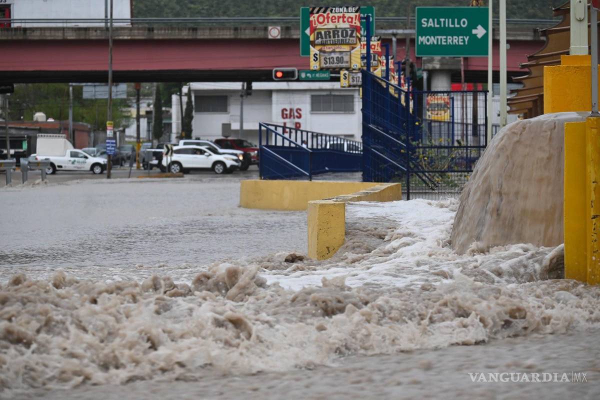 $!Protección Civil informó que el cierre preventivo de algunas vialidades ayudó a reducir riesgos para automovilistas y evitar que el agua ingresara a más viviendas.