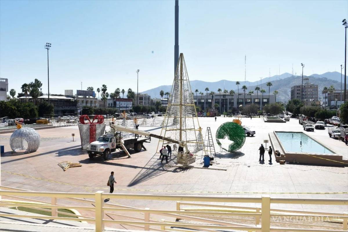 Plaza Mayor de Torreón se viste de fiesta con el arranque de la temporada navideña