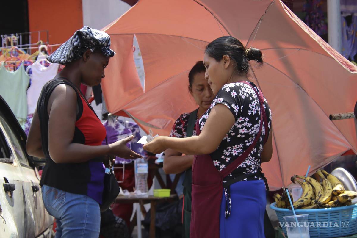 $!Los migrantes centroamericanos y suramericanos han decidido no avanzar hacia el norte de México por temor a secuestros, extorsiones.