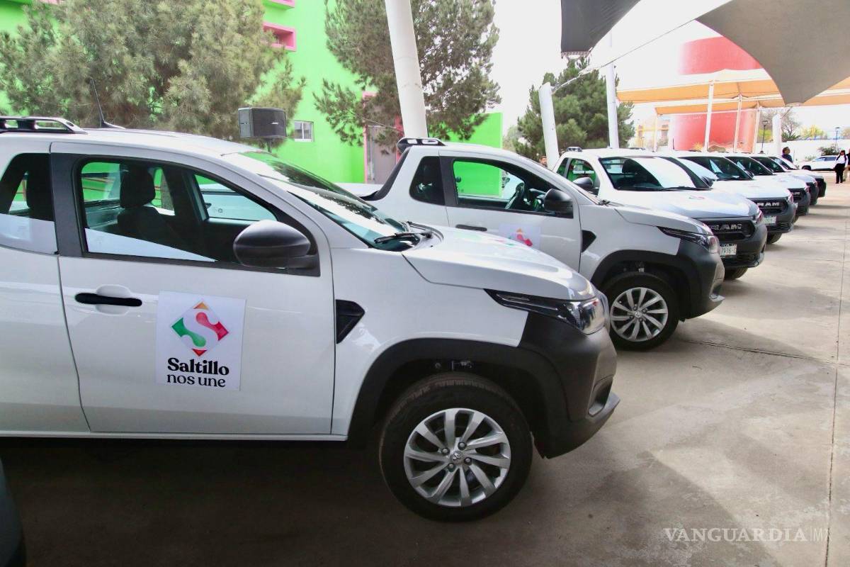 $!Son 10 vehículos Attitude, además de 10 camionetas Ram 700 y un autobús.