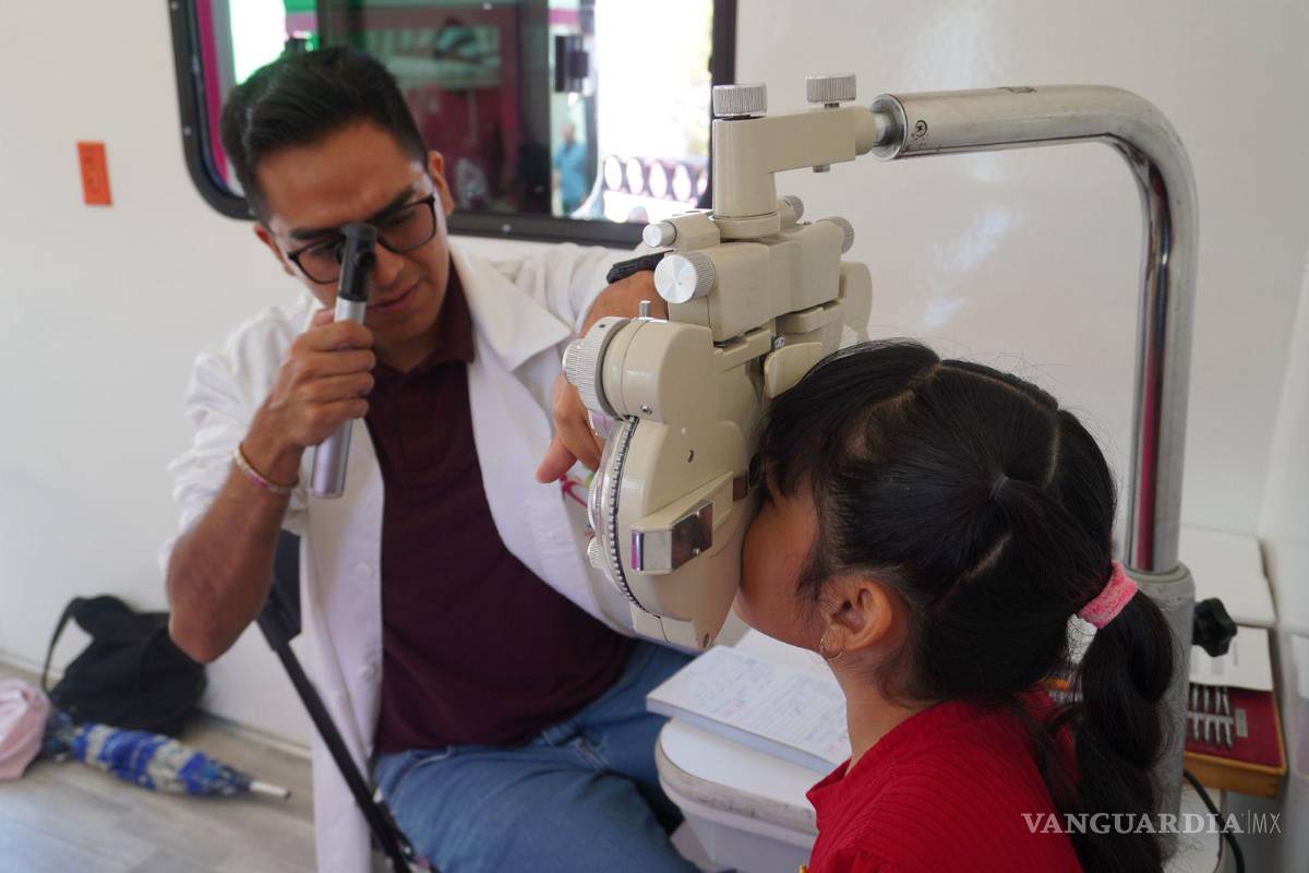$!Amor en Movimiento llevó servicios gratuitos de salud a habitantes de las colonias Mirasierra y Amistad.