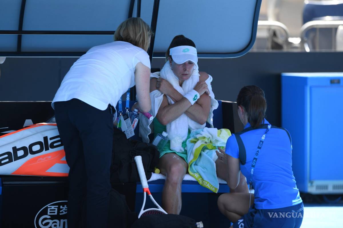 Sufre Alize Cornet un golpe de calor en el Abierto de Australia