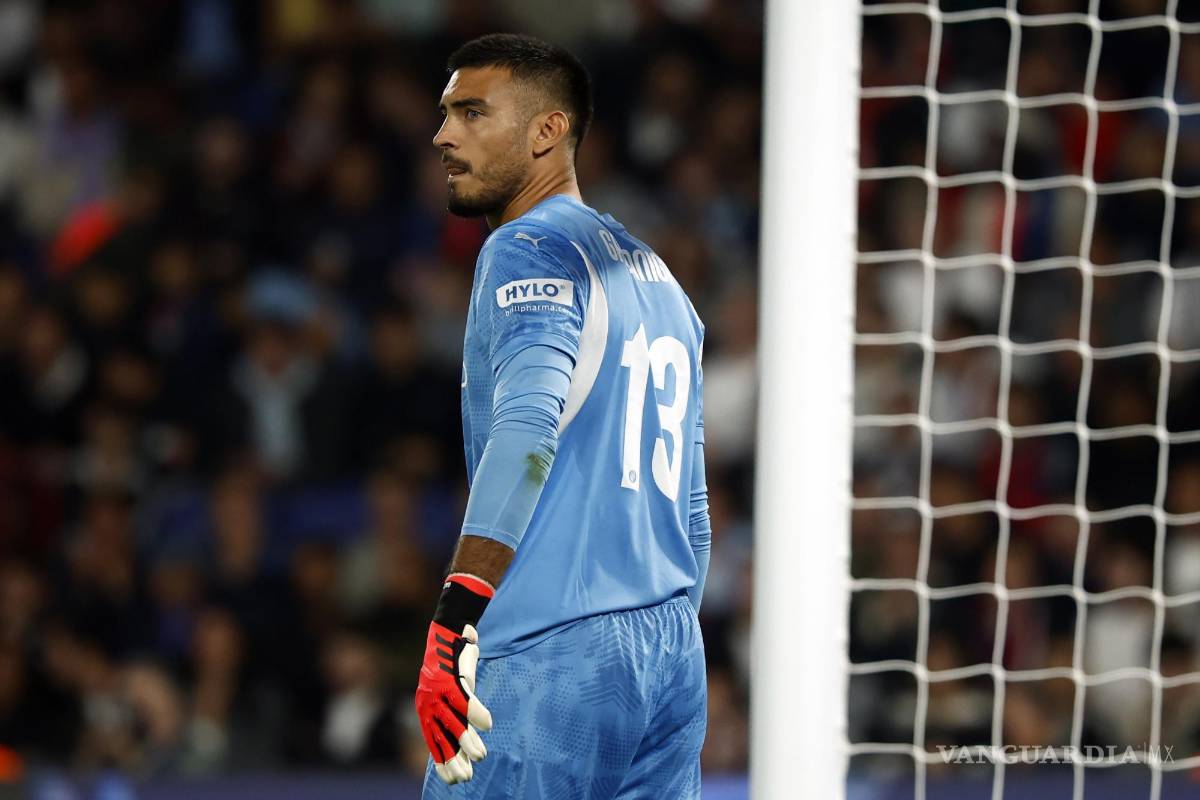 Amargo debut del Girona en la Champions: gana el PSG... ¡con autogol del portero Gazzaniga!