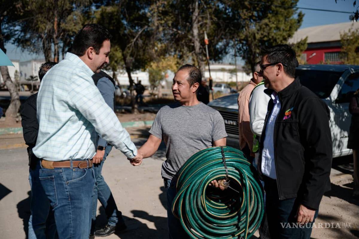 $!Las autoridades municipales señalaron que las plazas públicas se mantienen como espacios prioritarios para la convivencia familiar y el esparcimiento comunitario.