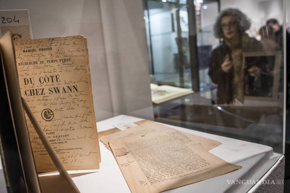 Subastan fotos, cartas, textos y recuerdos del escritor francés Marcel Proust