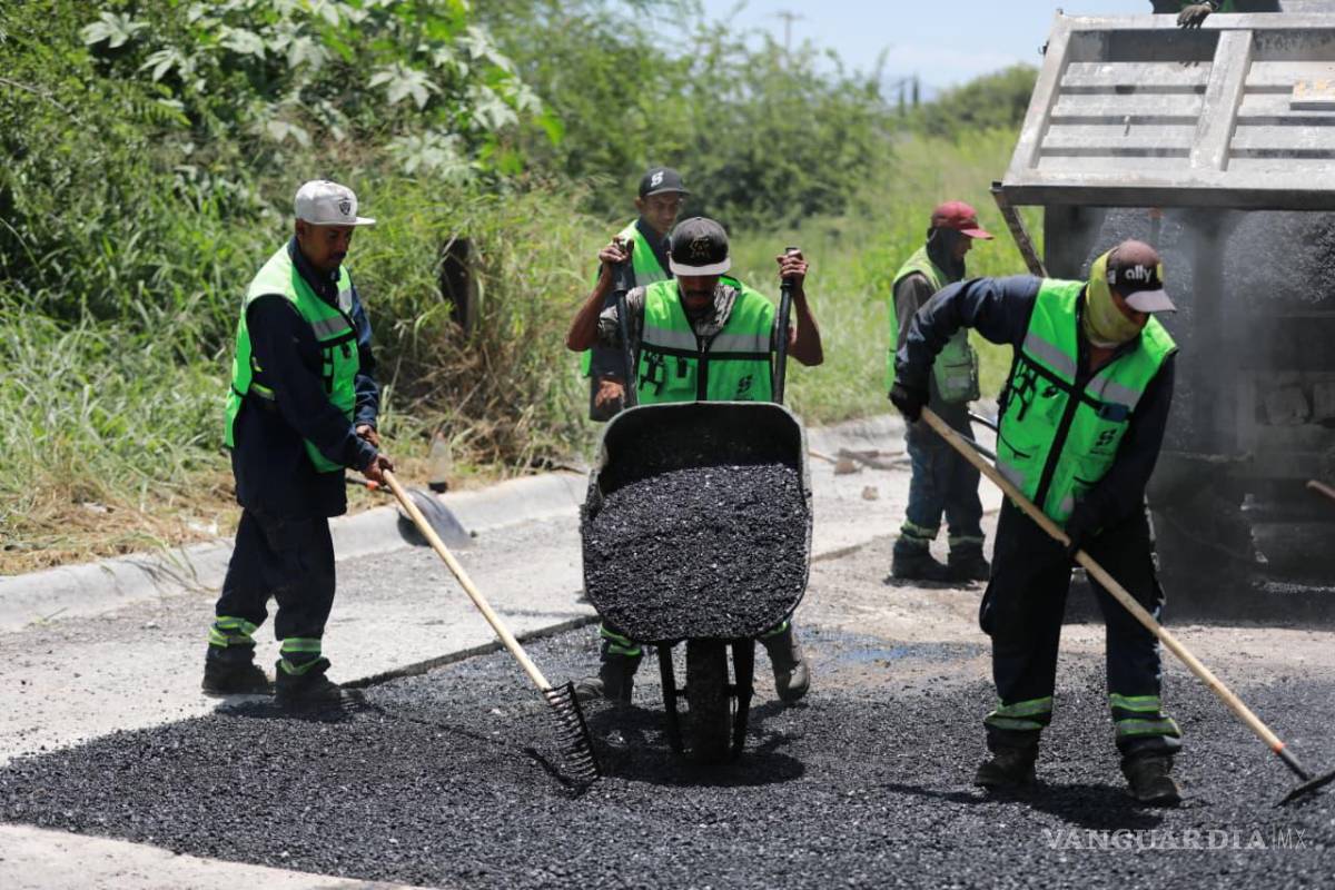 $!Con la reparación de la vialidad, la ruta de transporte público 2B reanudó su recorrido habitual en ese sector de Saltillo.