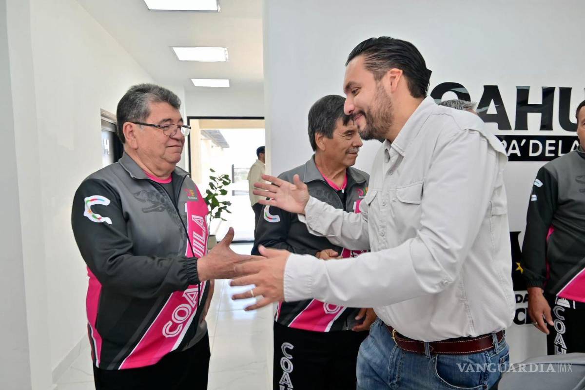 $!Los deportistas locales fueron reconocidos por las medallas obtenidas en atletismo, lanzamiento de bala, cachibol y natación.