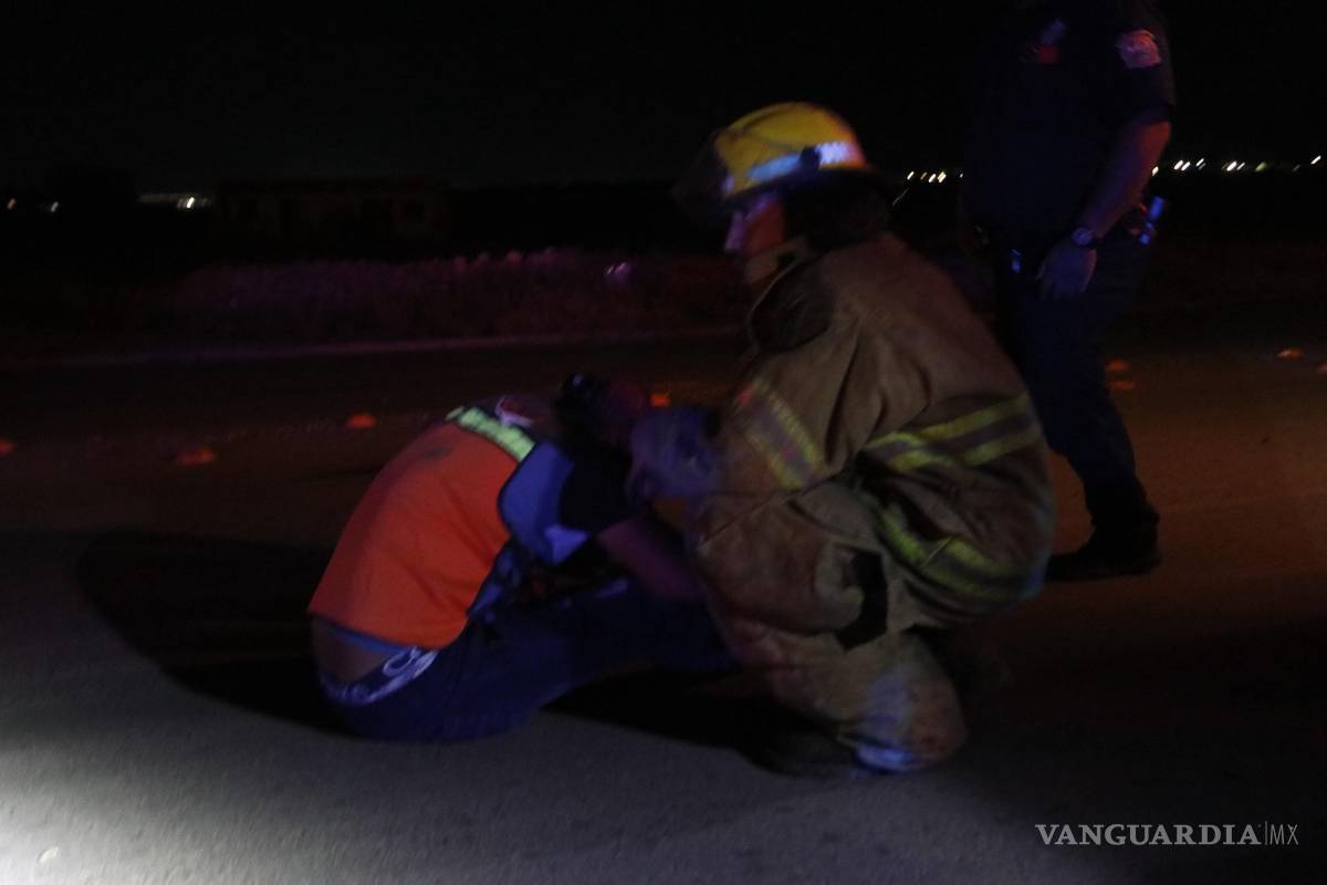 Padre arriesga vida de su hijo por manejar ebrio, en el Libramiento Flores Tapia