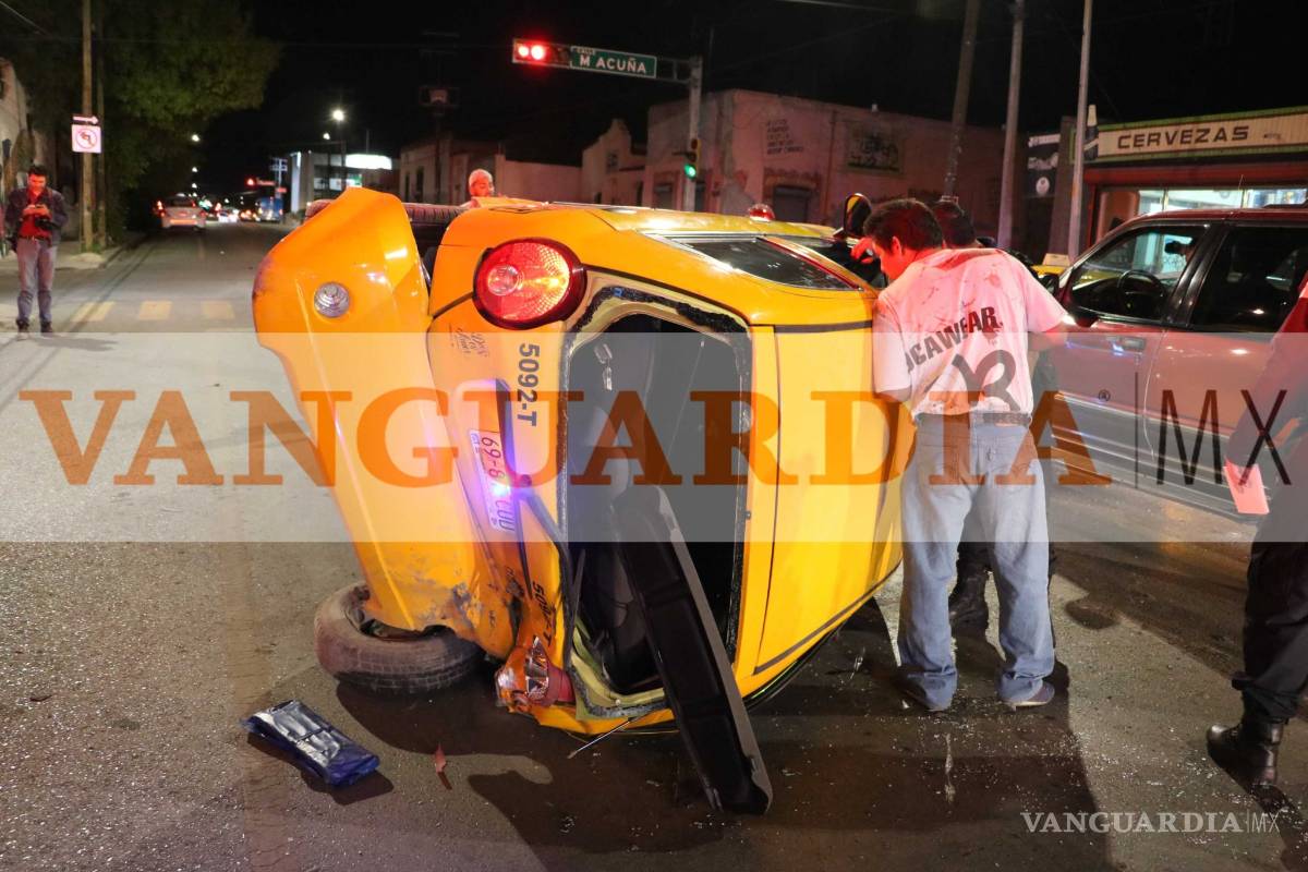 $!Conductor ebrio ocasiona choque en Saltillo; mujer y sus dos hijas resultan lesionadas