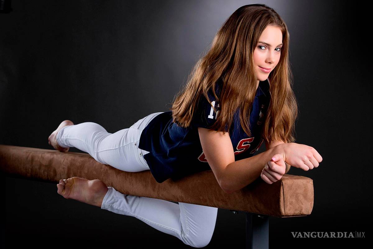 $!Gimnasta olímpica causa furor por su nuevo y sexy físico, la comparan con las Kardashian