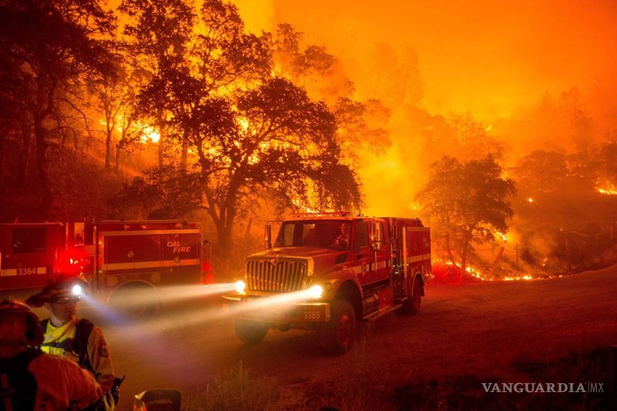 El incendio más grande de la historia de California tiene el tamaño de Los Ángeles