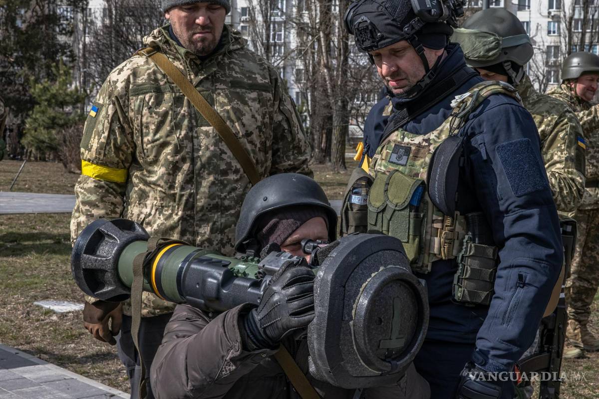 $!El misil antiblindado Javelin seconvirtió en el arma de la resistencia ucraniana frente a la invasión rusa.