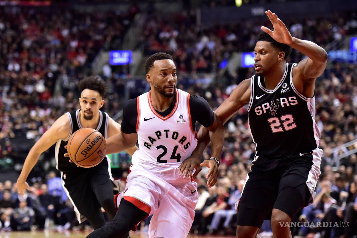 $!Kawhi Leonard aplica la ley del ex' y es el principal autor de la victoria de los Raptors sobre los Spurs