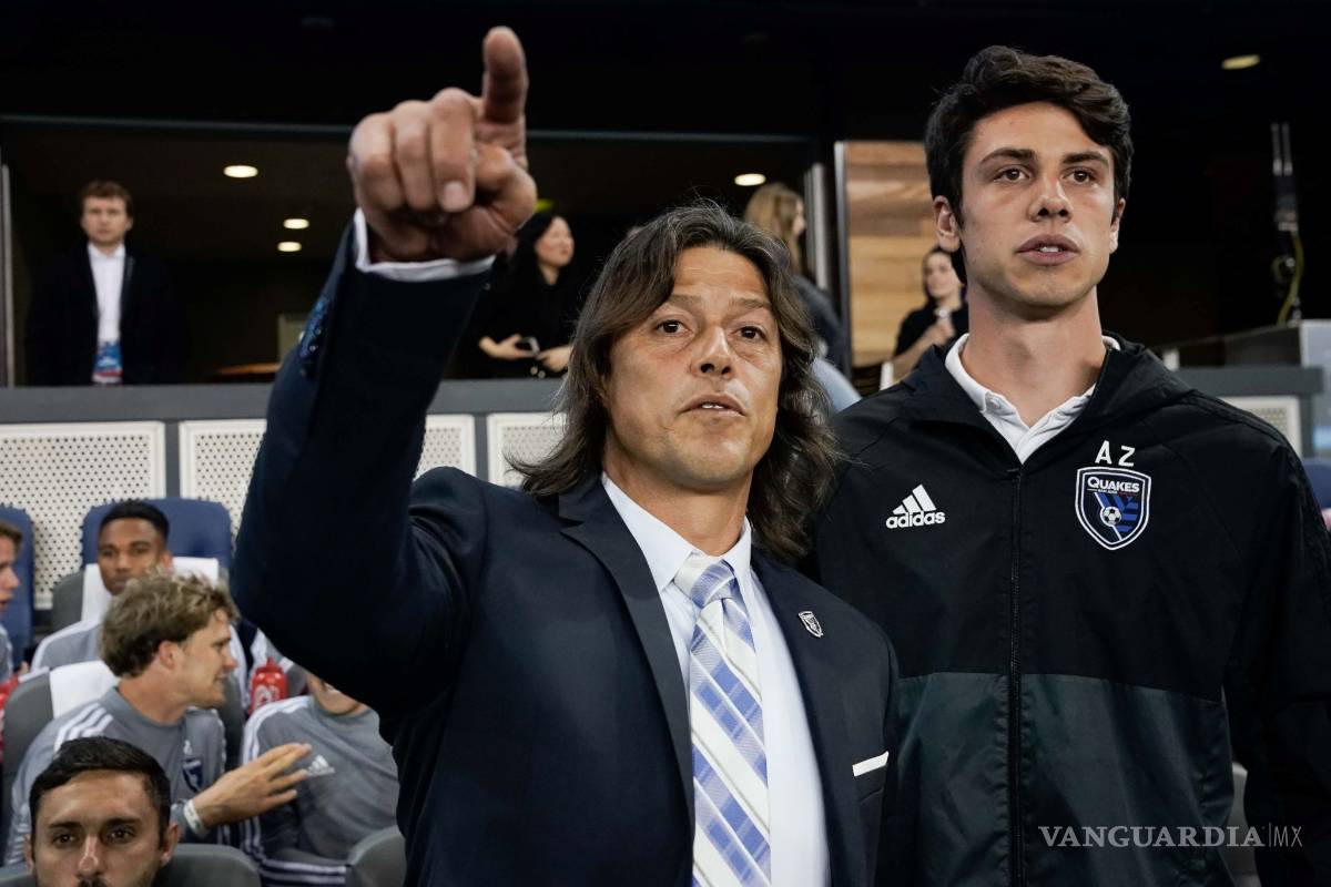 Revela Matías Almeyda que aprende inglés gracias a una aplicación en el celular