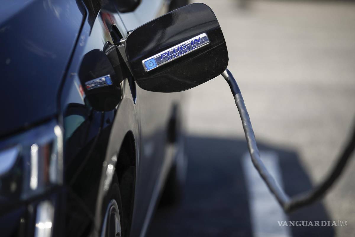 Encuesta revela que sólo el 9% de los mexicanos compraría un auto eléctrico