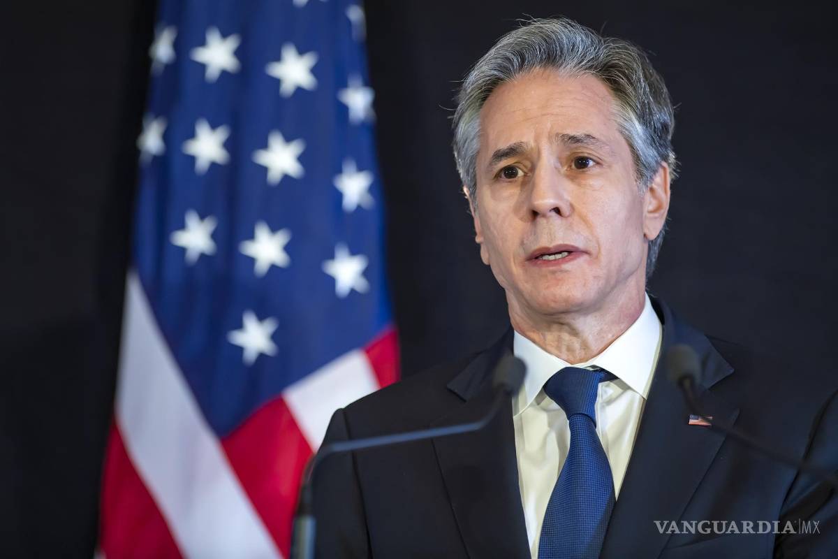 EU y aliados analizan prohibir importaciones de petróleo de Rusia, advierte Blinken