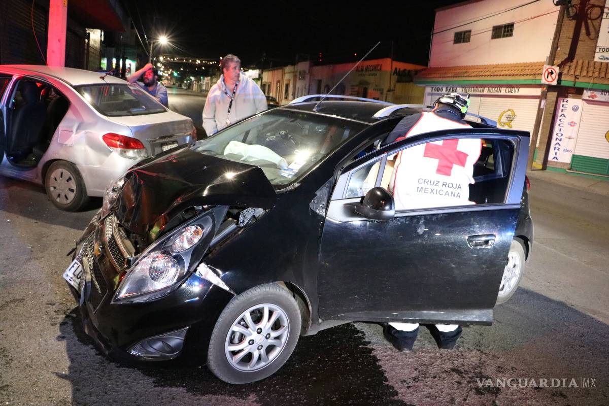 $!Uber se pasa alto y ocasiona accidente
