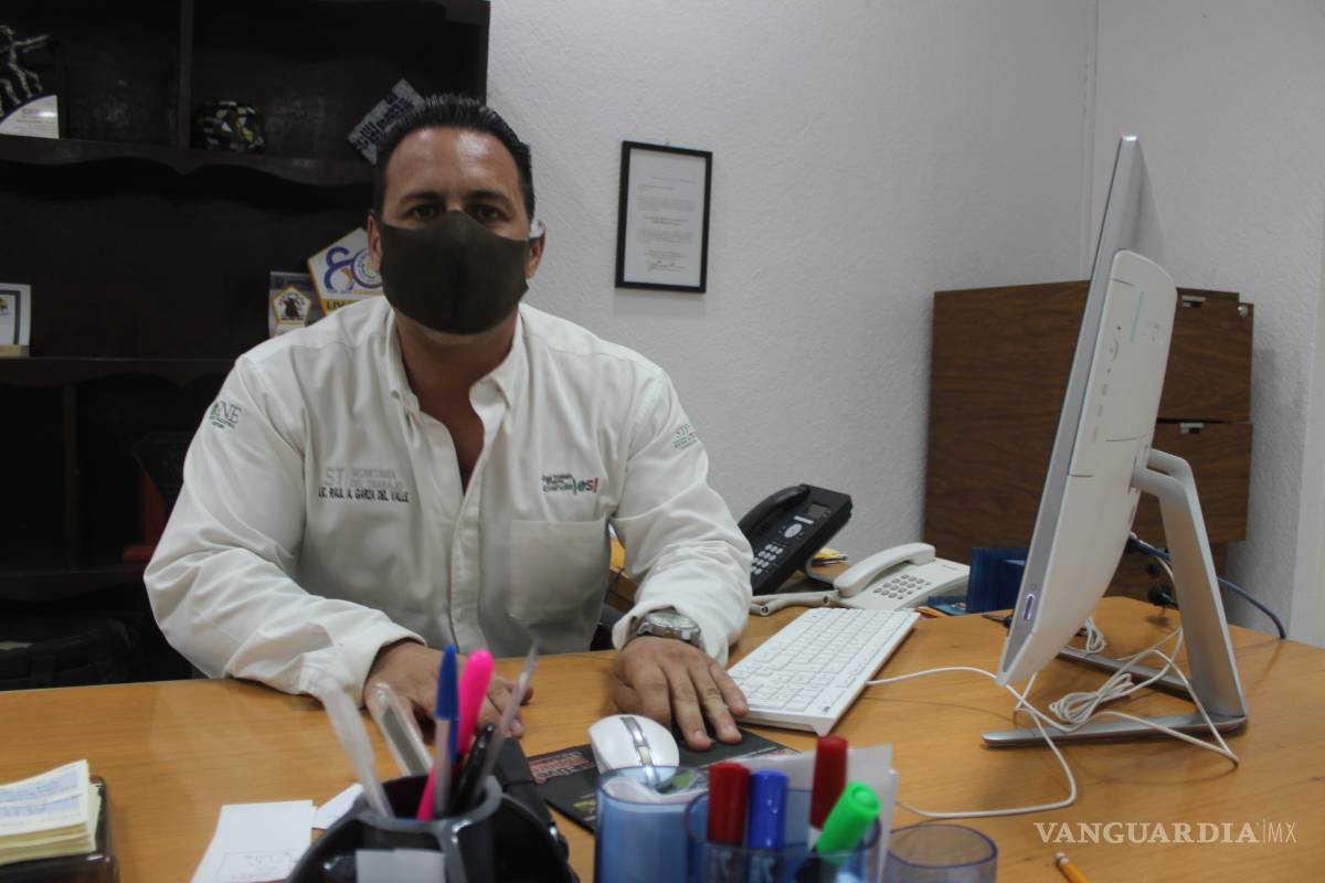 Hasta 30 currículums diarios llegan al SNE en La Laguna