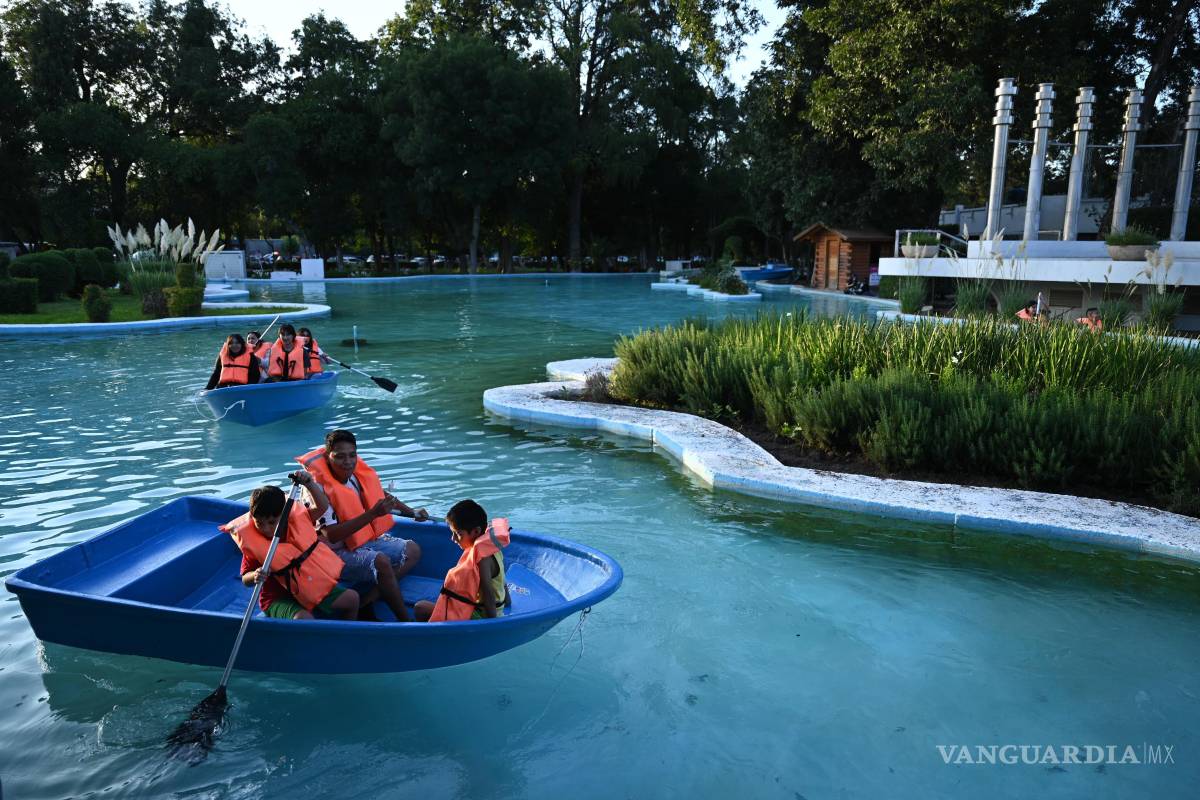$!Con chalecos salvavidas y personal operativo, se garantiza la seguridad de los visitantes durante los recorridos.