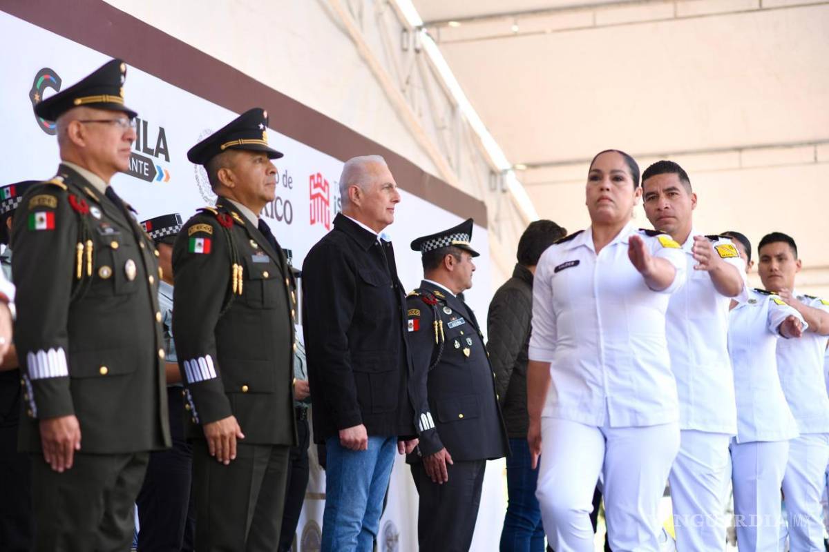 $!El General Juan Carlos Quiroz Muñoz, comandante de la Sexta Zona Militar, destacó la importancia histórica de la Marcha de la Lealtad como símbolo de disciplina y honor.
