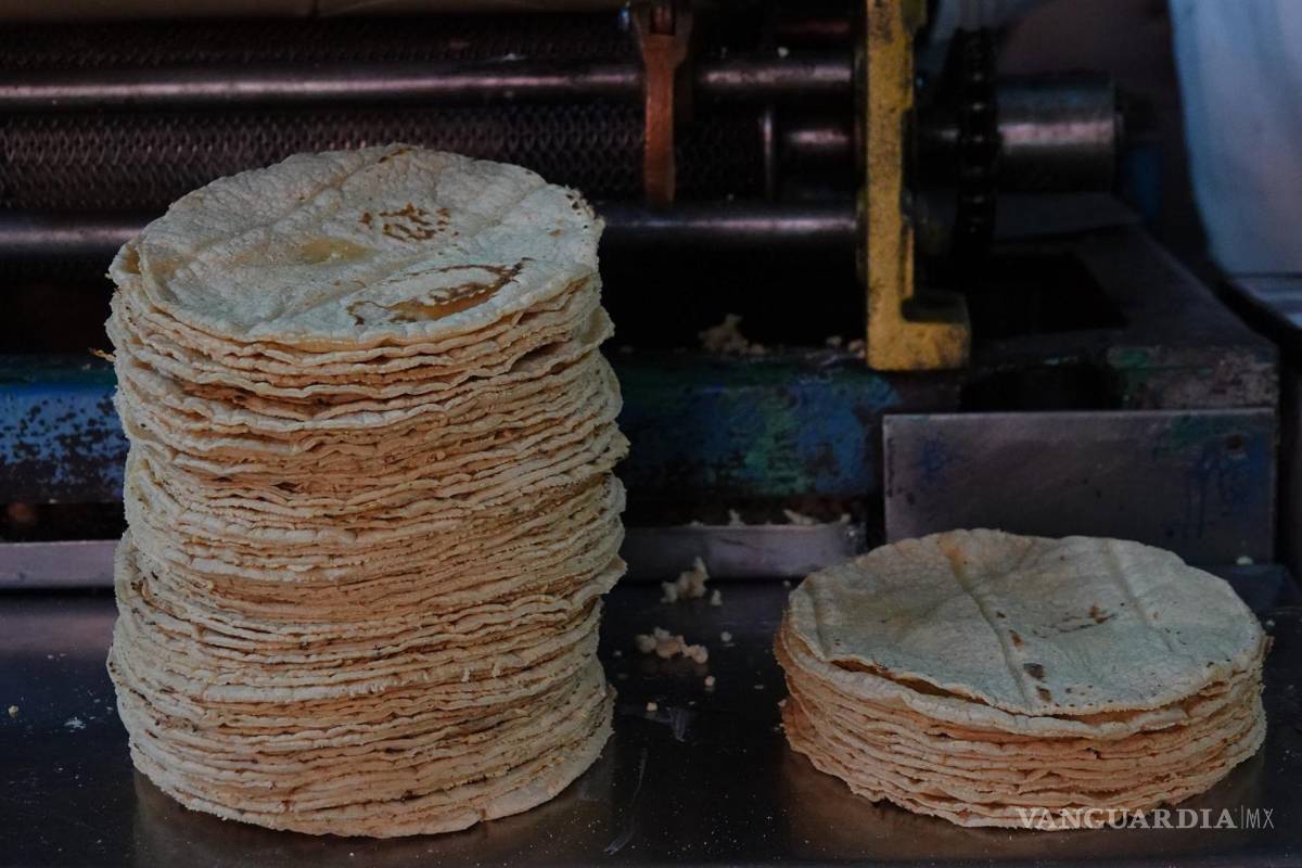 Mexicanos prefieren carnes rojas y ultraprocesados, por encima de frijol y maíz, según un estudio de la UNAM