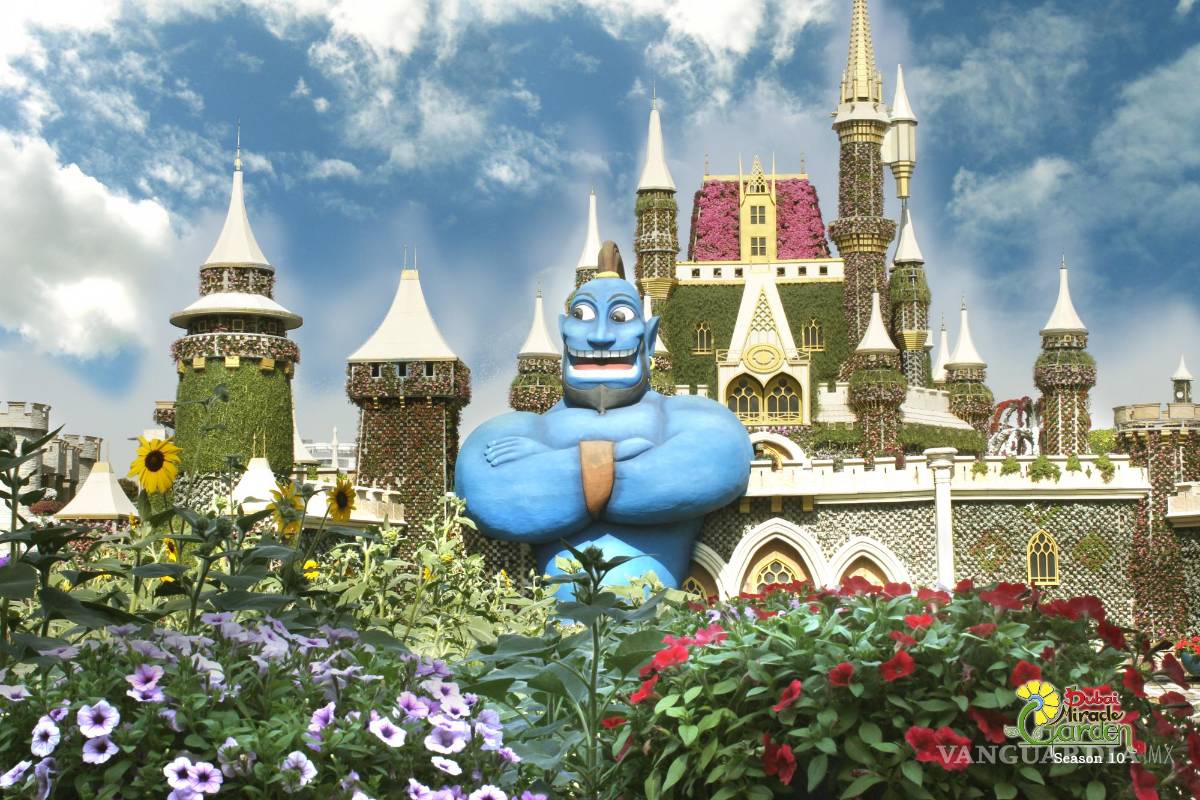 $!Genio rodeado de flores en un mundo imaginario, en Dubai Miracle Garden. Foto: Turismo de Dubái.