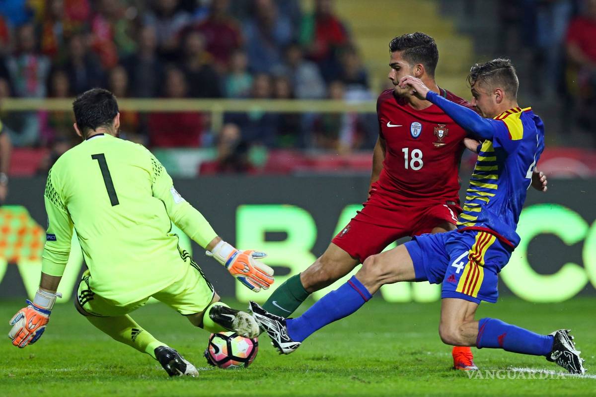 Ronaldo anota cuatro goles en victoria de Portugal