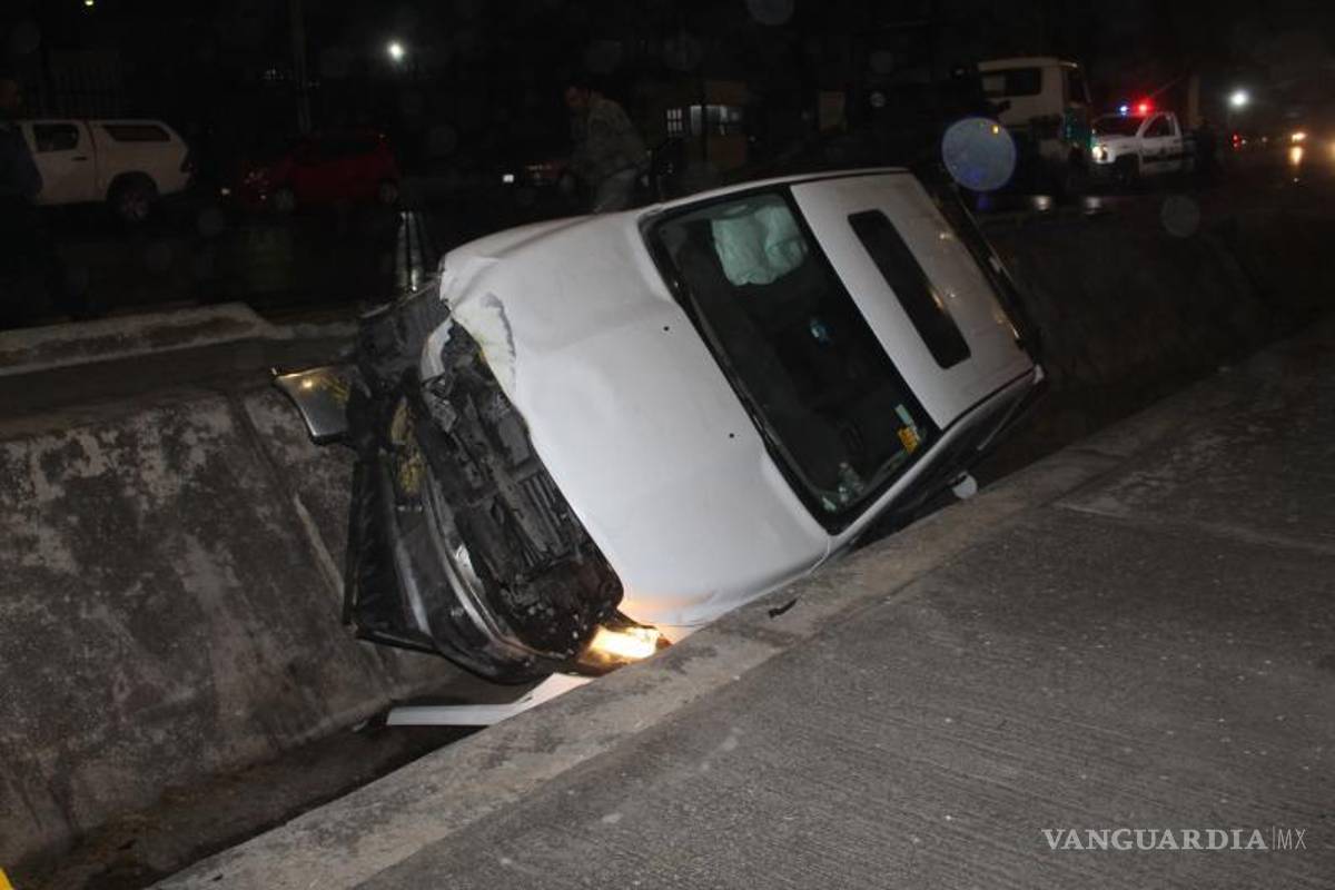 Neblina y llovizna provocan dos accidentes en Saltillo
