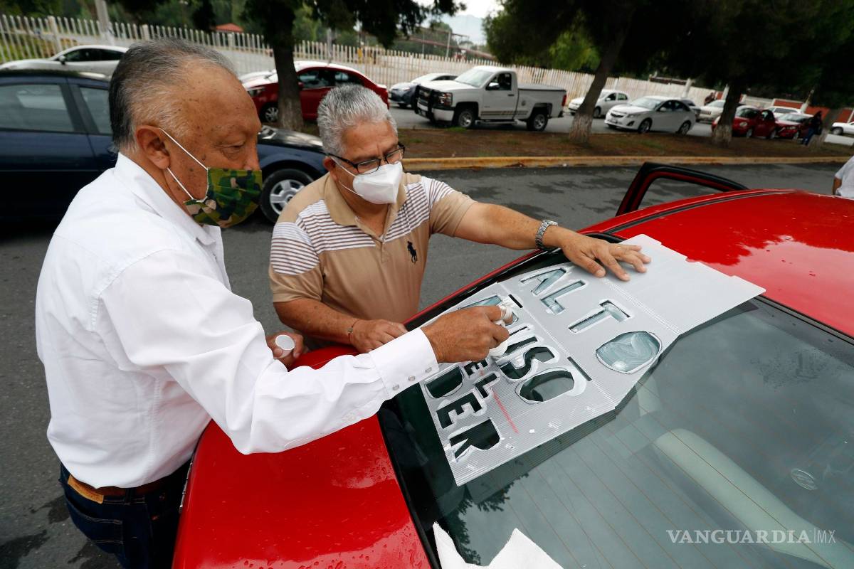 $!Se manifiestan trabajadores del Instituto Tecnológico de Saltillo para exigir destitución de la directora