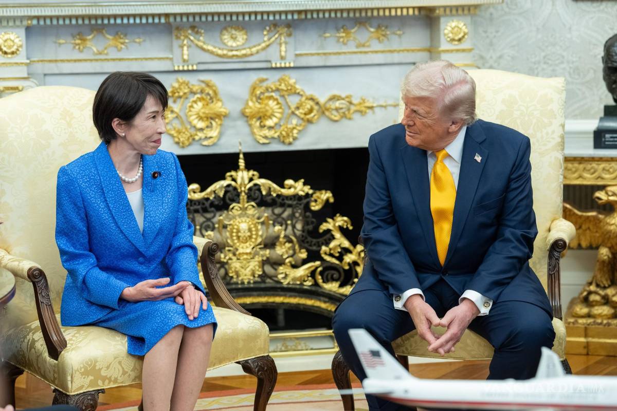 $!El presidente de Estados Unidos, Donald J. Trump, se reúne con la primera ministra japonesa, Sanae Takaichi, en el Despacho Oval de la Casa Blanca.