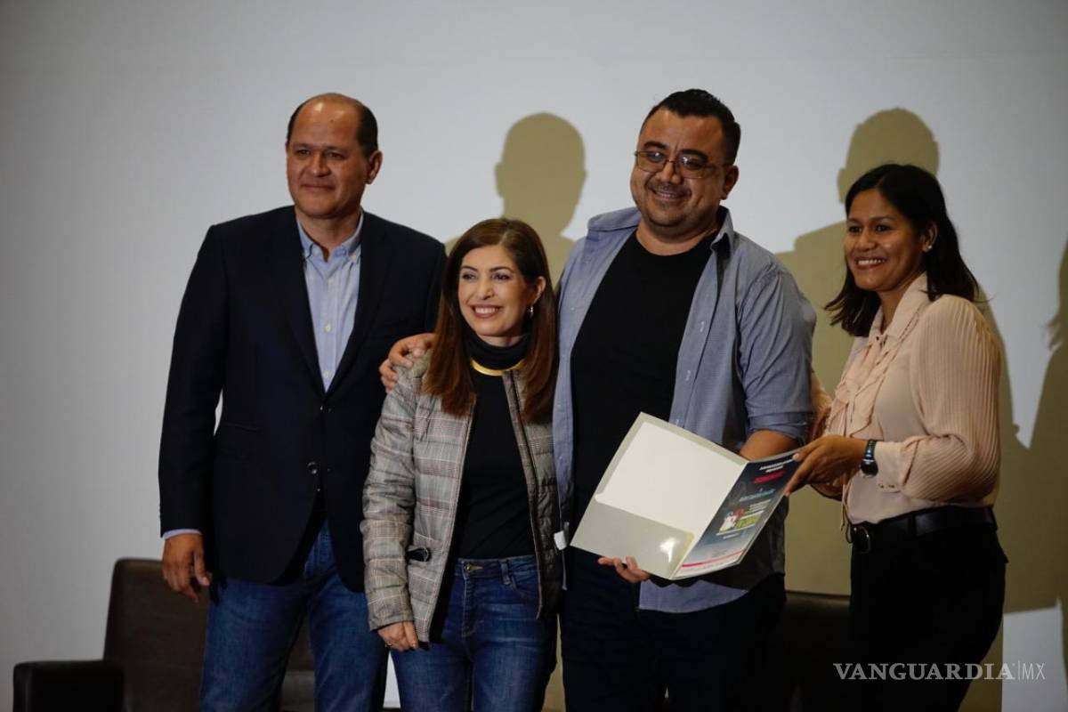 $!Van cineastas coahuilenses rumbo a Estudios Churubusco para continuar cortometrajes