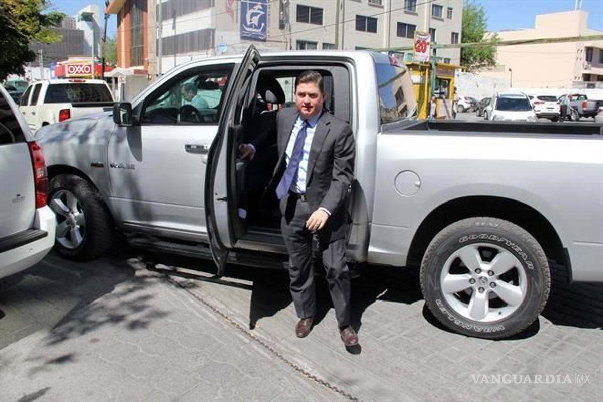 Arriba Rodrigo Medina a diligencia en Subprocuraduría