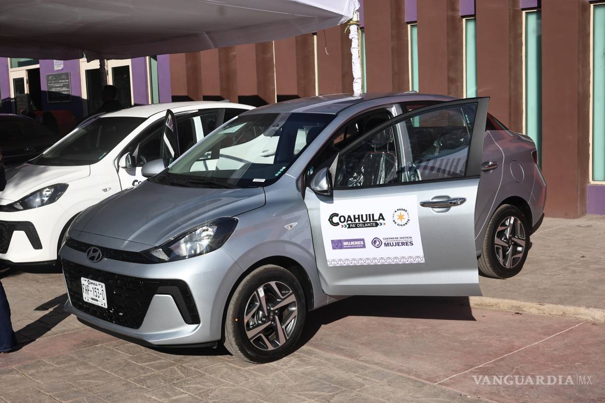 $!Se entregaron seis vehículos a los Centros de Justicia para fortalecer atención y seguimiento de casos.