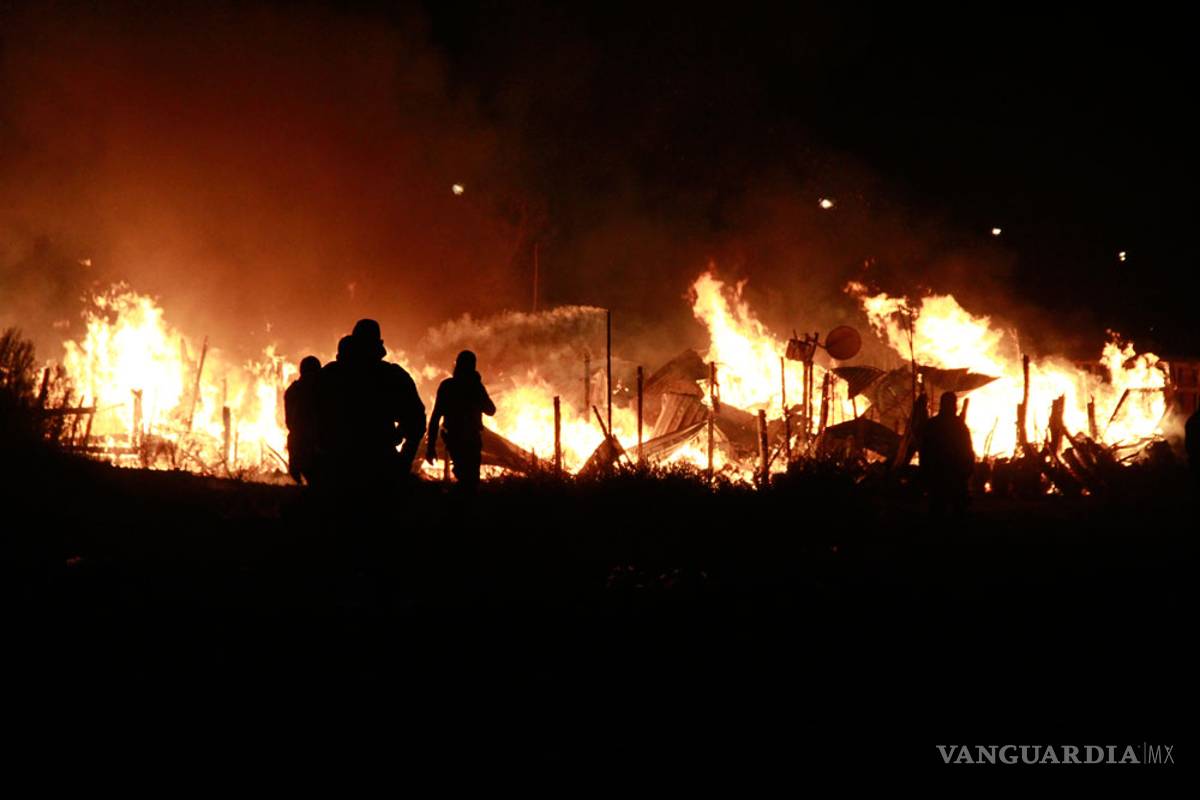 $!Hombre intenta quemar a su familia en Saltillo