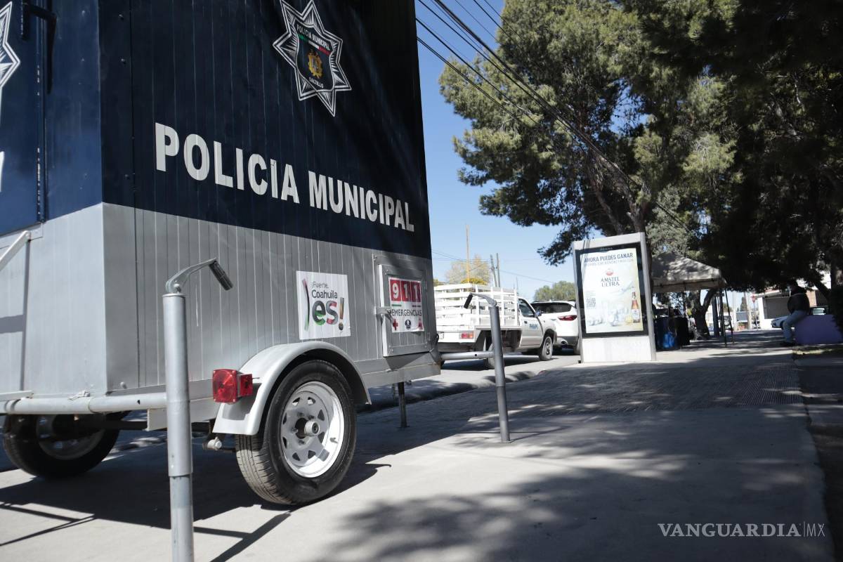 Policía le salva la vida a bebé que se ahogaba en Saltillo; le aplica reanimación cardiopulmonar