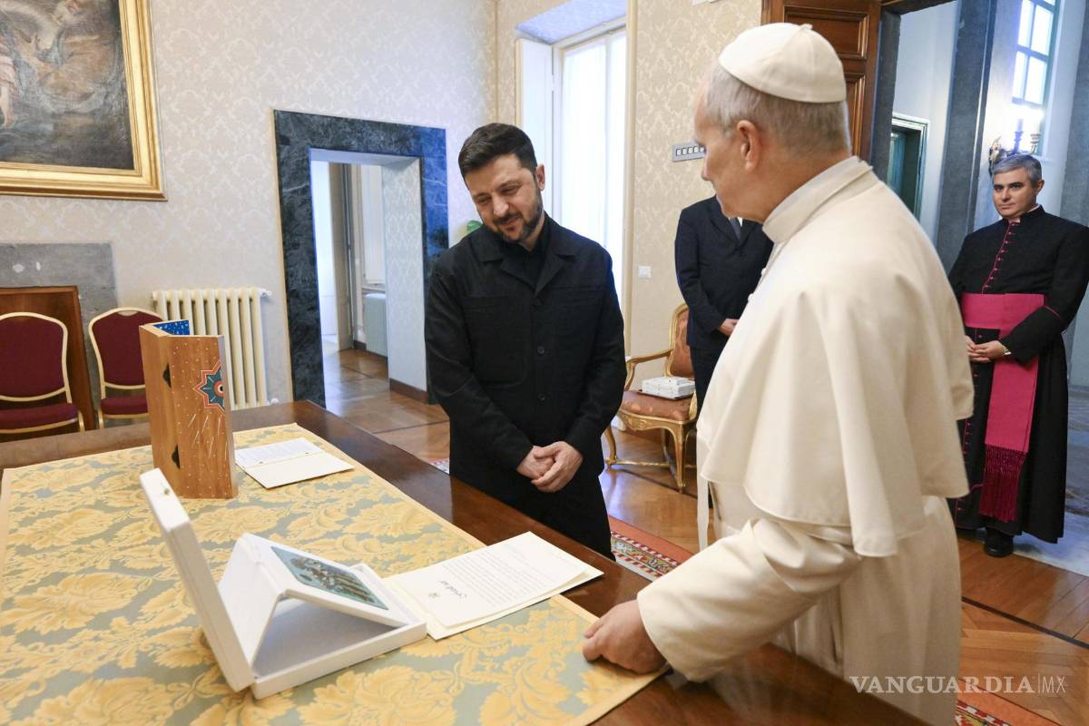 $!El presidente ucraniano, Volodímir Zelenski, y el papa León XIV, durante su reunión privada en Villa Barberini, la residencia papal, en Castel Gandolfo, Roma.