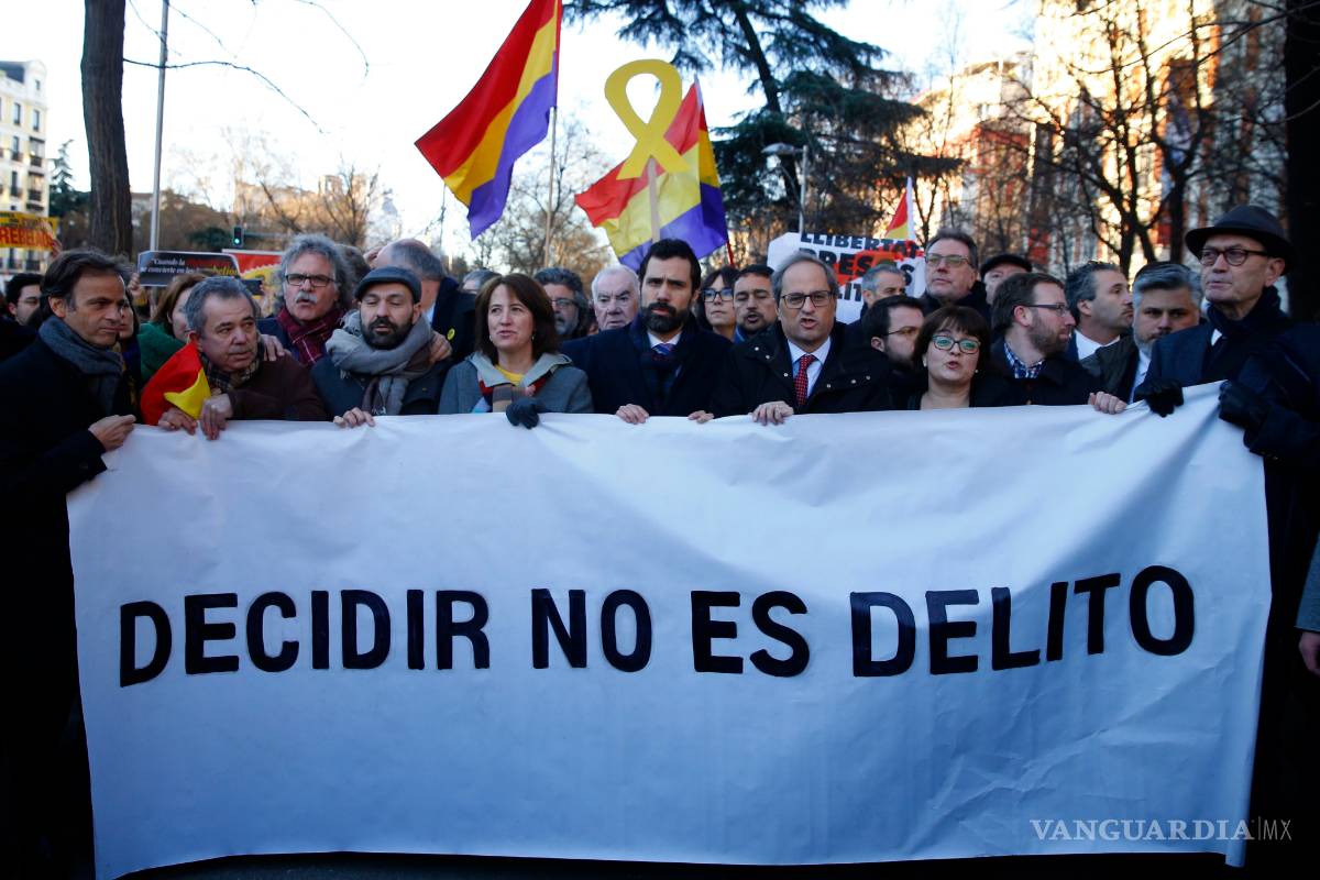 $!Inicia en España el juicio contra 12 independentistas catalanes
