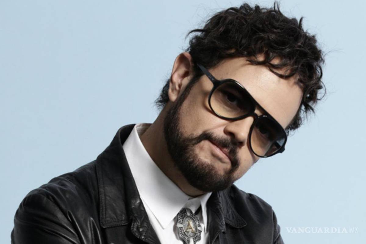 Por un meme... Aleks Syntek arremete contra Telehit