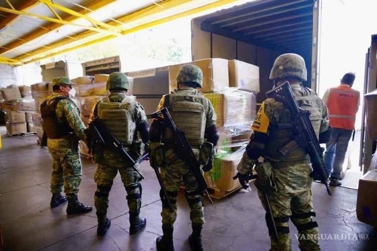 Trasladan 30 toneladas de insumos a hospitales militares