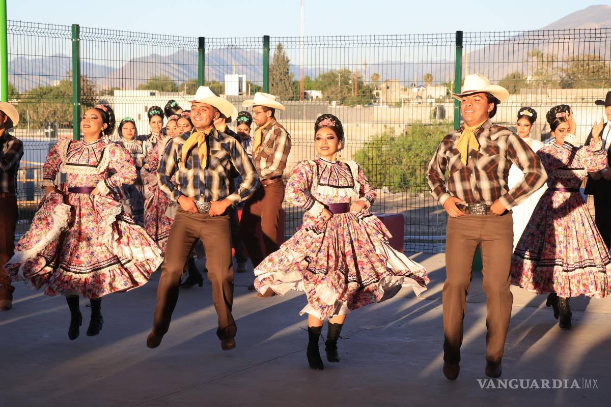 $!Los vecinos también disfrutan de eventos artísticos.