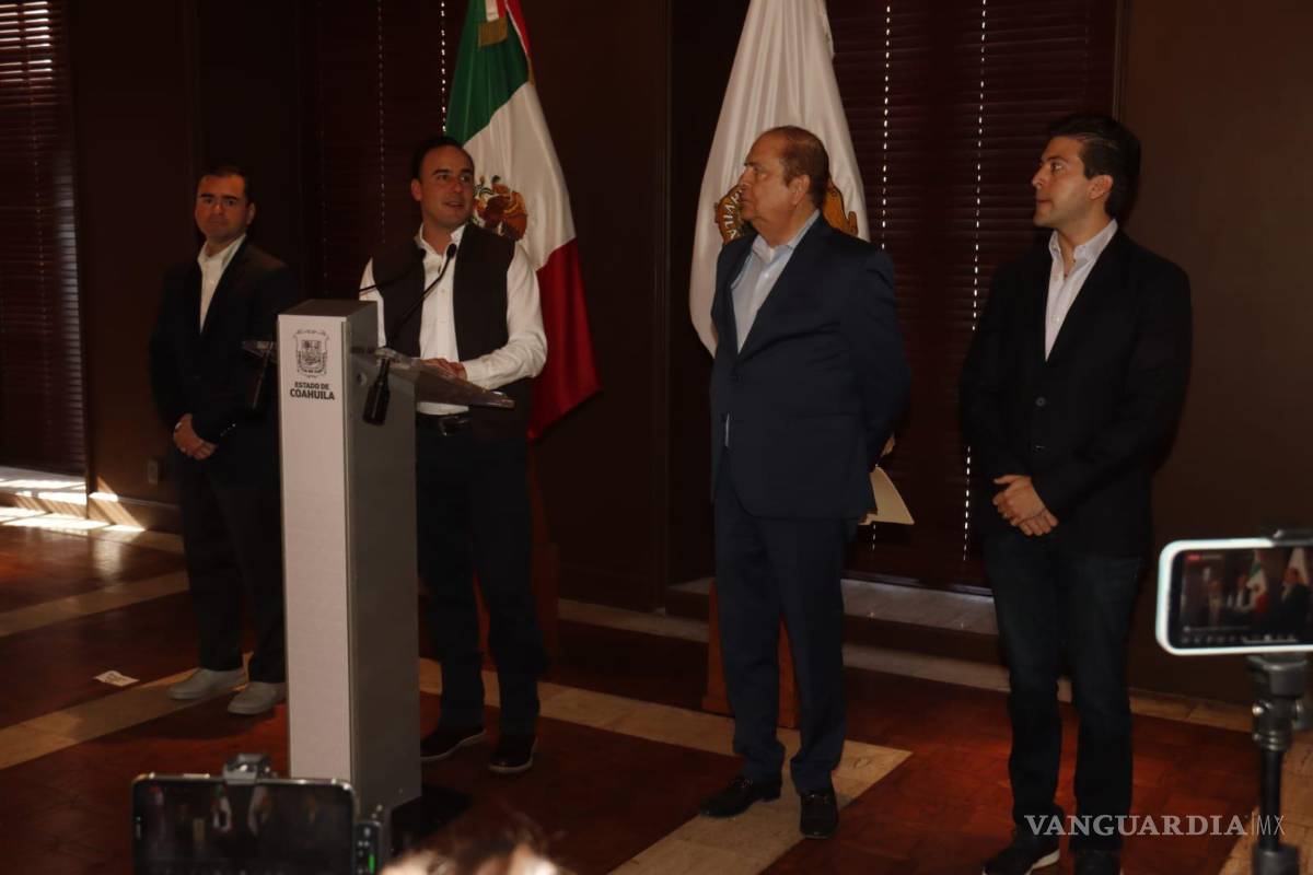 $!El mandatario informó que algunas empresas arrancarán este mes.