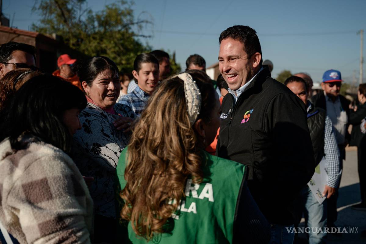 $!Vecinos de la colonia Virreyes Popular celebraron el inicio de la pavimentación, una mejora esperada para facilitar el acceso y la movilidad en la zona.