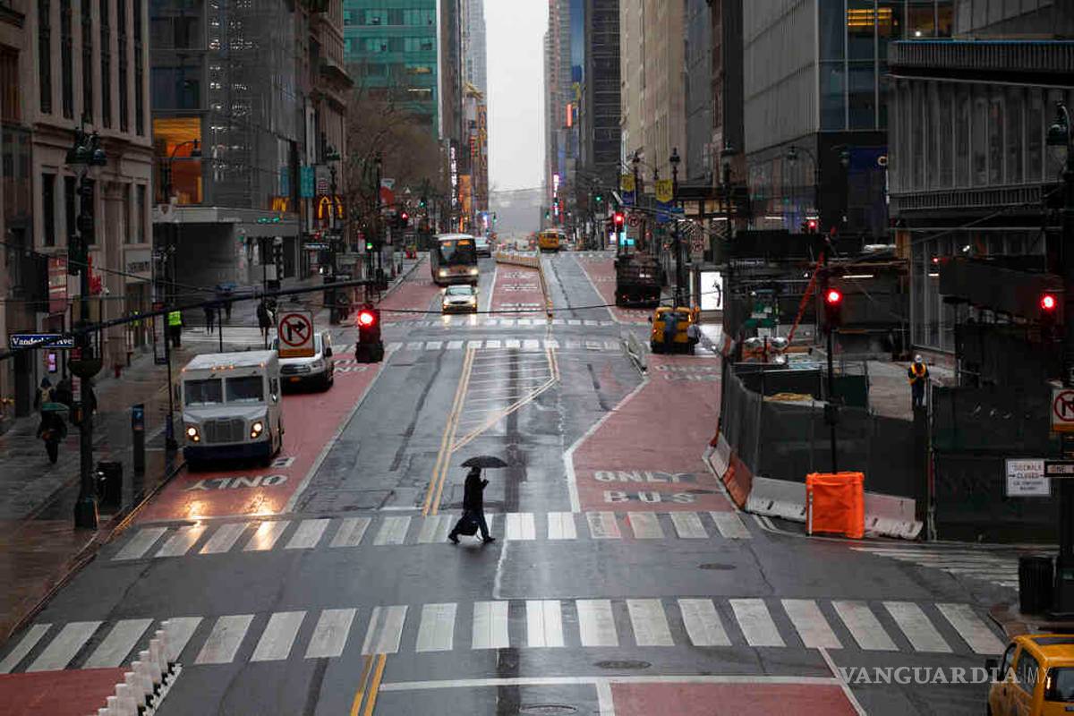 Mientras Trump flexibiliza restricciones, EU tiene las 24 horas con más muertes por COVID-19