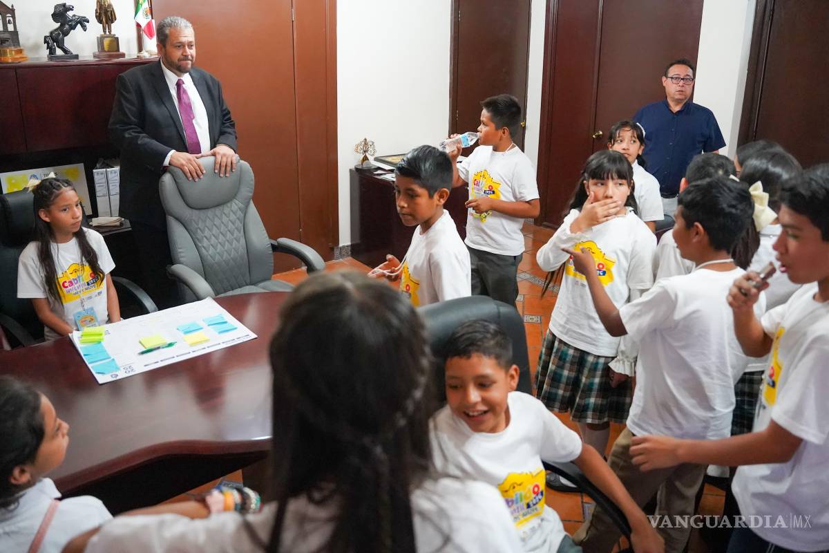 $!Los menores conocieron de cerca las actividades que realizan los funcionarios municipales.