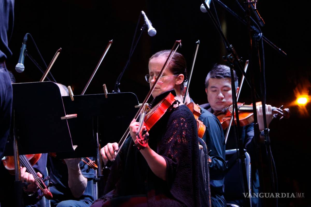 $!La procesión del silencio se apodera de Viesca