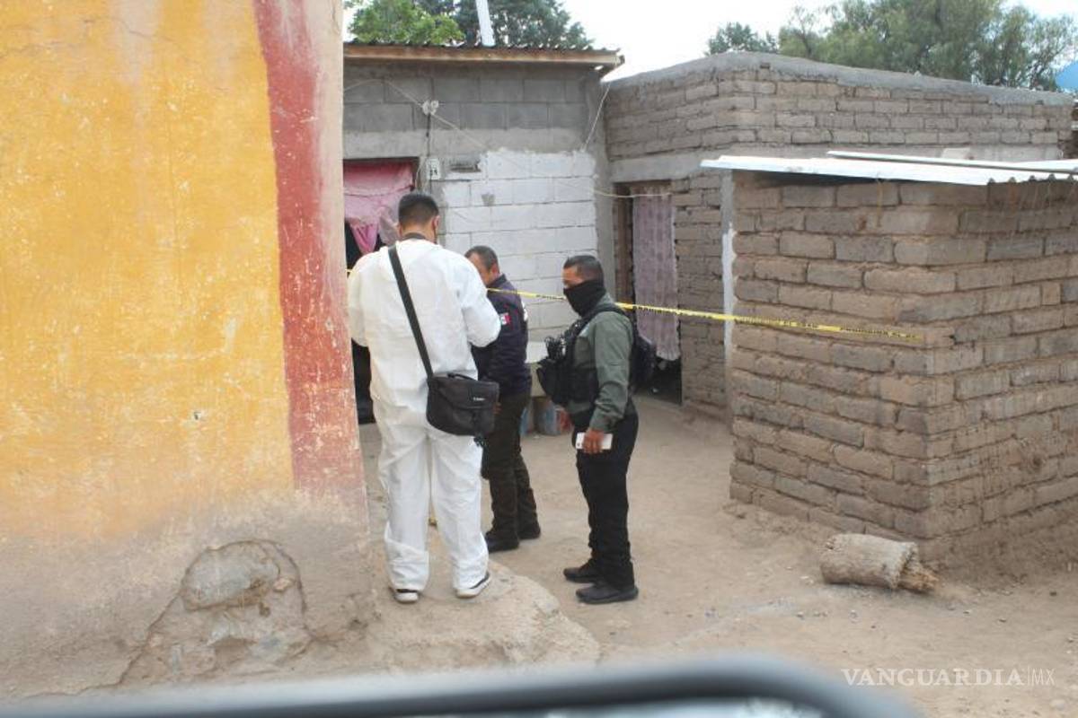 $!Andrés fue descubierto colgado con un cinto de tela verde en el cuarto contiguo a su casa.