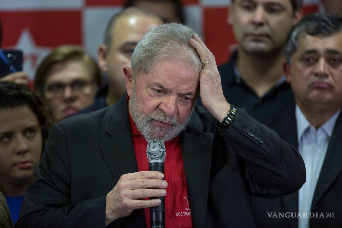 Congelan cuentas bancarias de Lula da Silva en Brasil