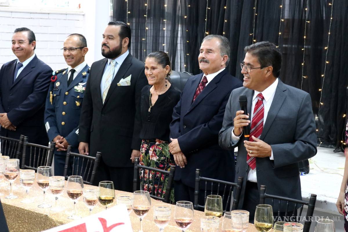 $!Presidenta del DIF Sabinas felicita a graduados de Normal Experimental